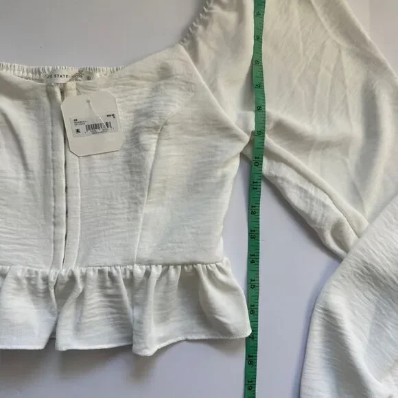 Altar'd State Women's White Off-Shoulder Top Size Small NWT - Picture 6 of 9